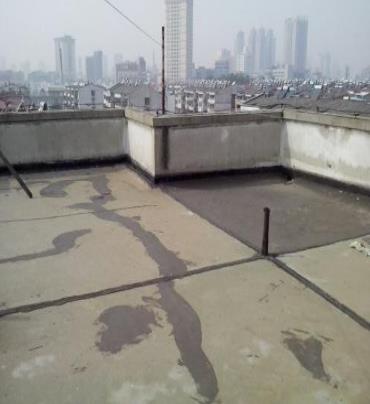 龙湾漏水维修 楼顶漏水是什么原因，楼顶漏水维修方法是什么?